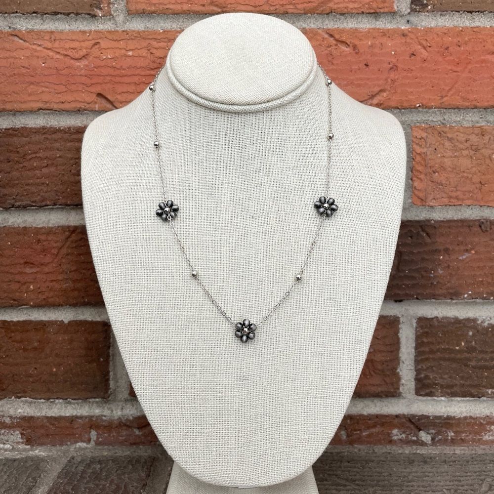 Navajo Style Pearl Daisy Chain Necklace - Picture 2 of 2